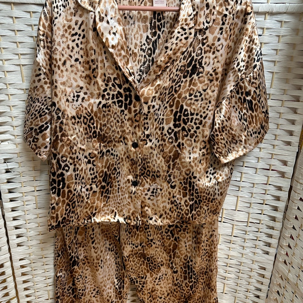 Secret Treasures Leopard Animal Print Loungewear Set size L 14-16